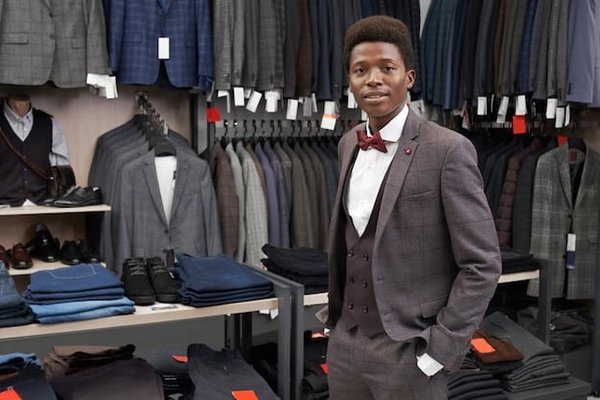 Quels sont les avantages d'un dressing industriel sur mesure ?